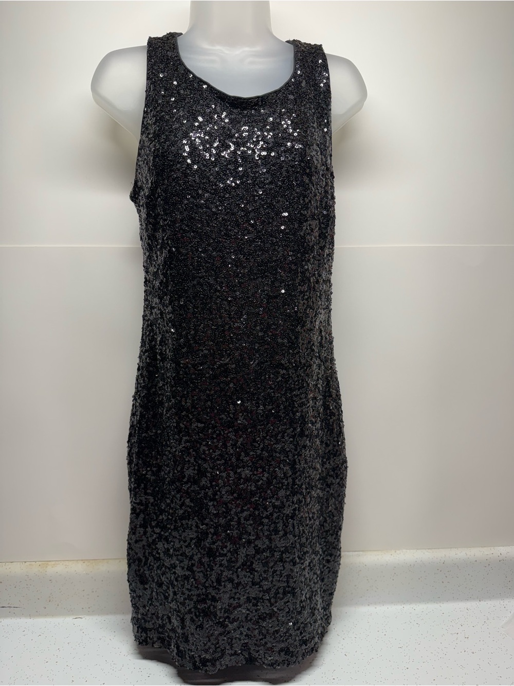 Carmen Marc Valvo Black Sequin Sleeveless Midi Dress